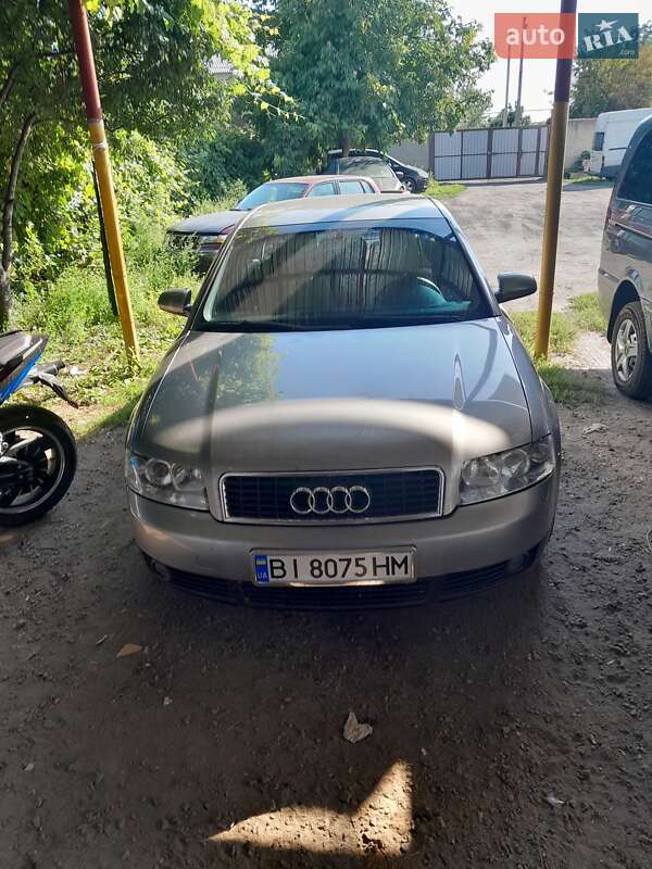 Седан Audi A4 2001 в Кременчуці
