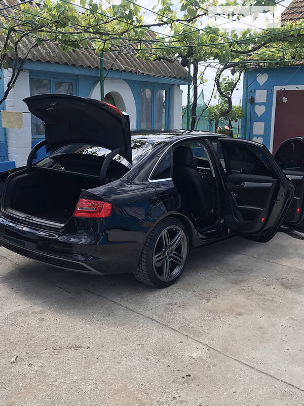 Седан Audi A4 2013 в Одессе