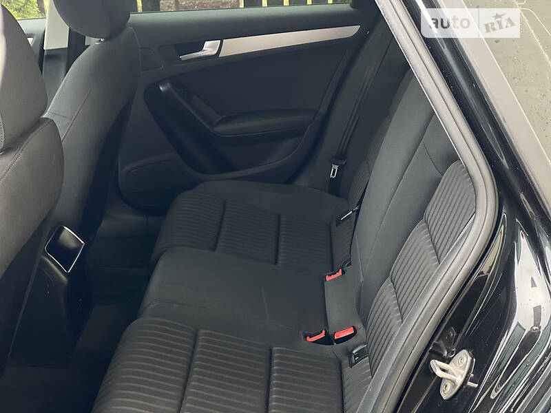 Универсал Audi A4 2011 в Стрые
