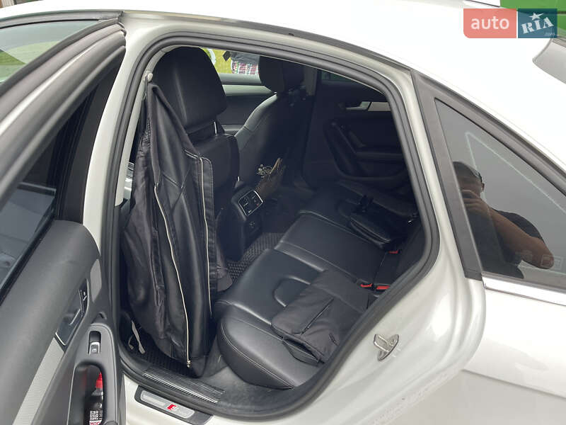Седан Audi A4 2014 в Херсоне