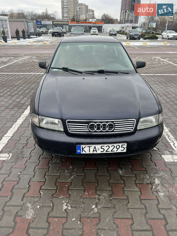 Седан Audi A4 1999 в Одессе