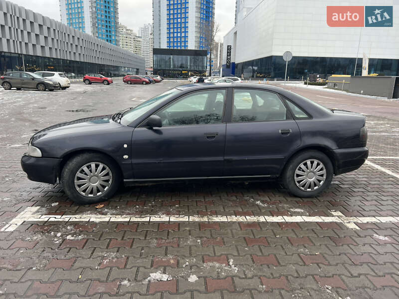 Седан Audi A4 1999 в Одессе