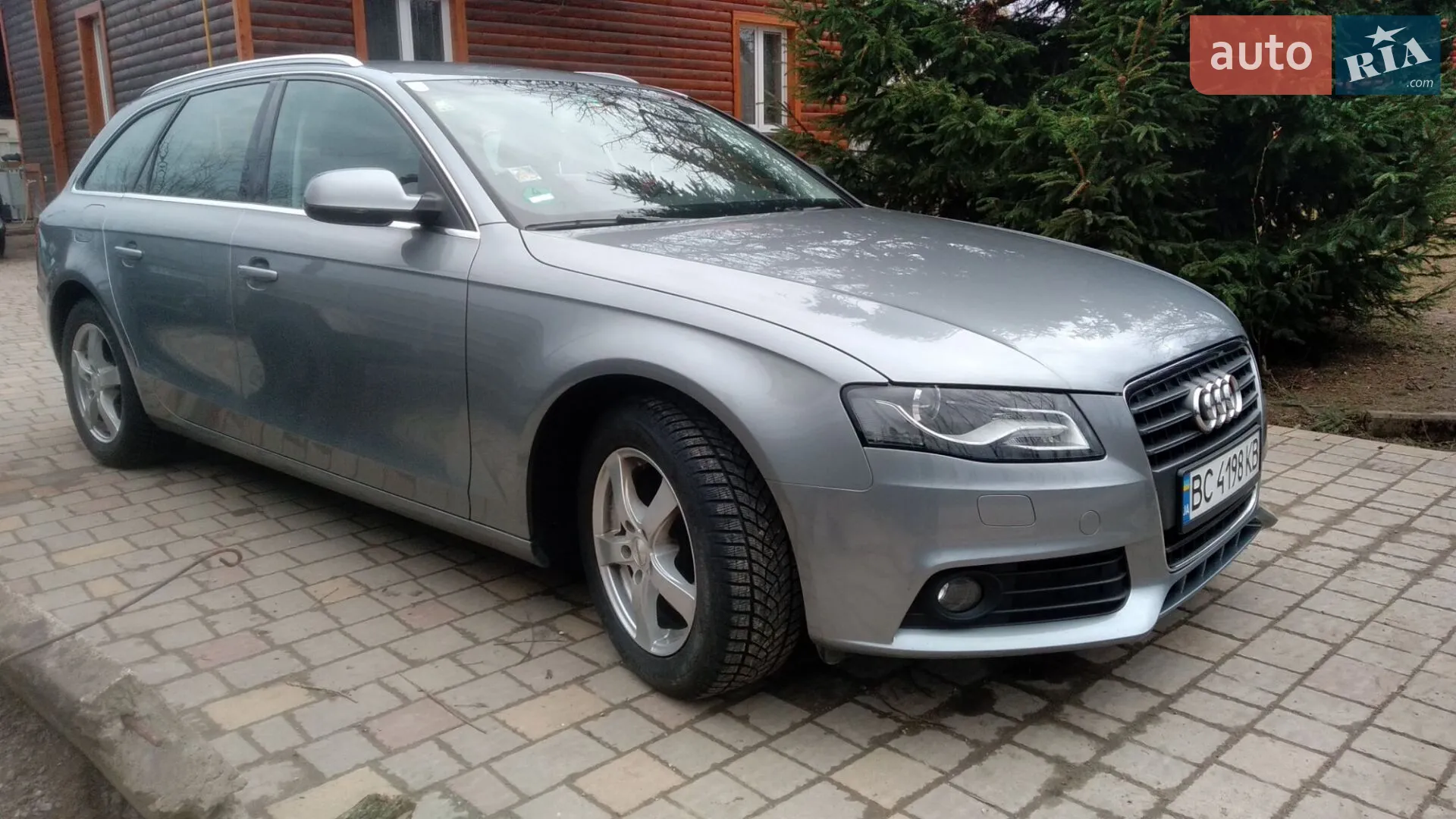 2010 Audi A4 - мініатюра 3