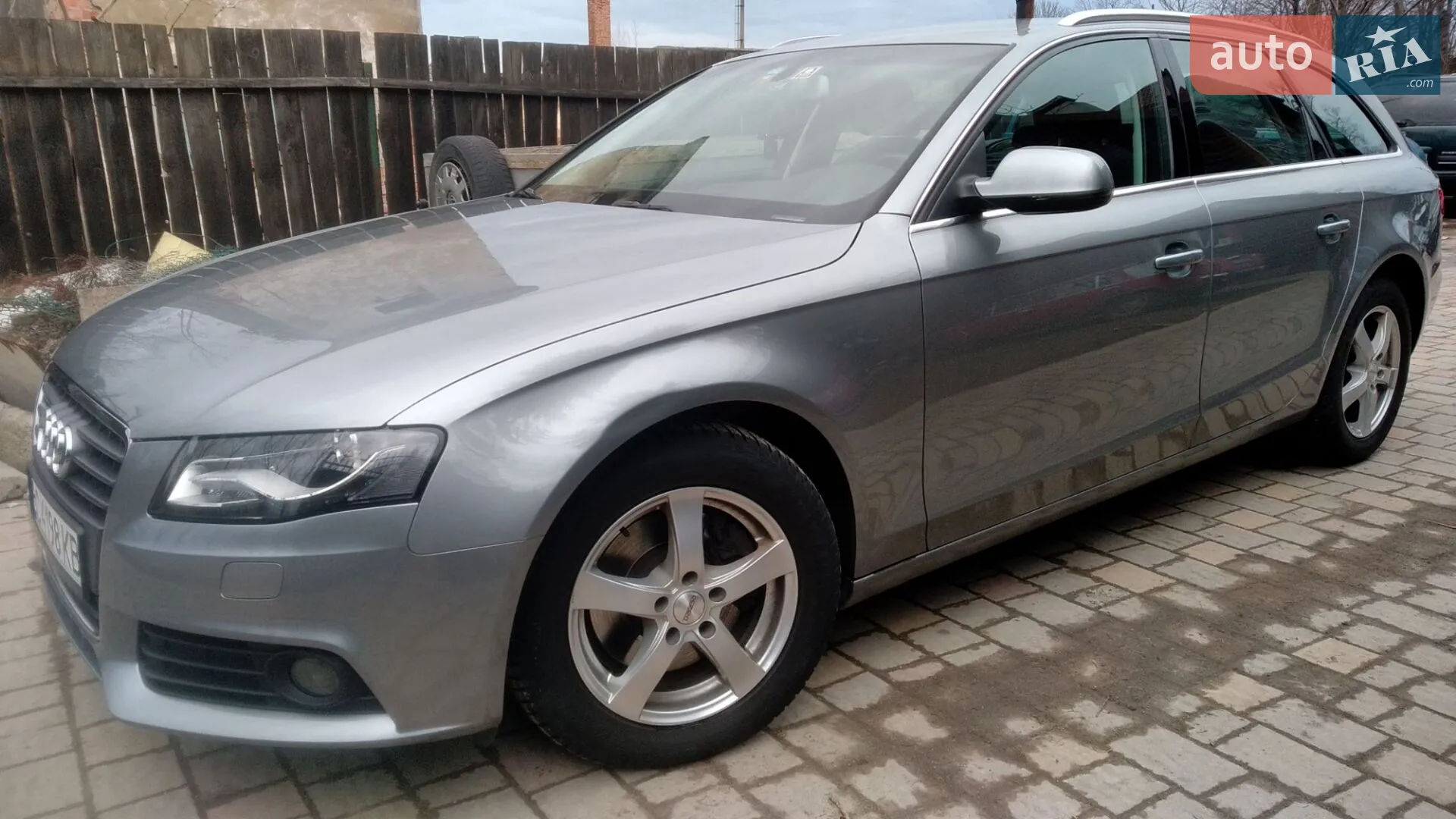 2010 Audi A4 - мініатюра 2