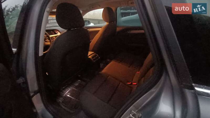 Универсал Audi A4 2010 в Бориславе