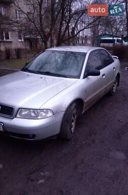 Седан Audi A4 1995 в Ужгороде