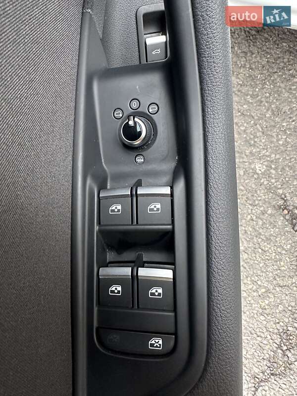 Седан Audi A4 2021 в Киеве