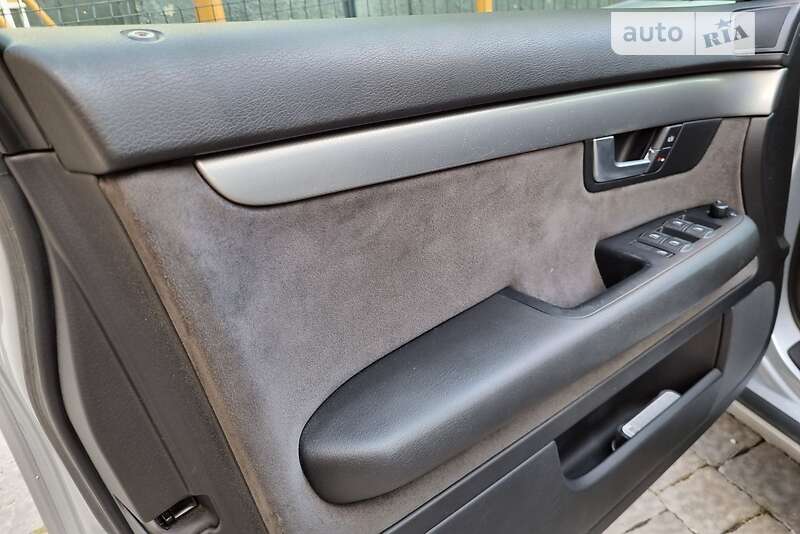 Седан Audi A4 2004 в Ивано-Франковске