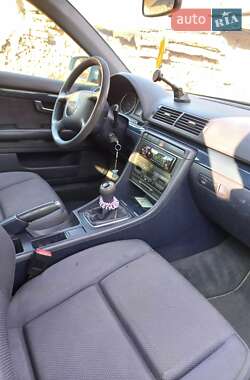 Седан Audi A4 2001 в 