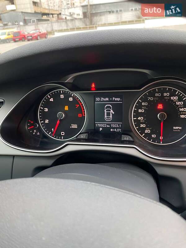 Седан Audi A4 2012 в Киеве