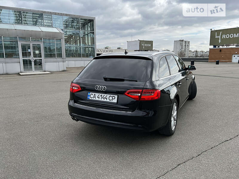 Универсал Audi A4 2014 в Киеве