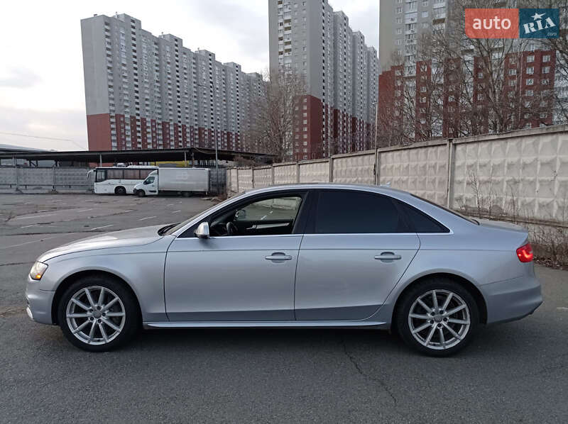 Седан Audi A4 2014 в Киеве