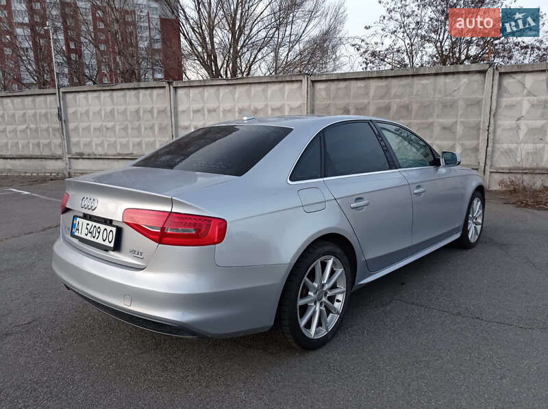 Седан Audi A4 2014 в Киеве
