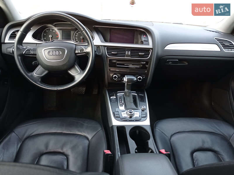 Седан Audi A4 2014 в Киеве