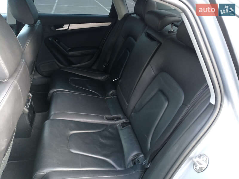 Седан Audi A4 2014 в Киеве