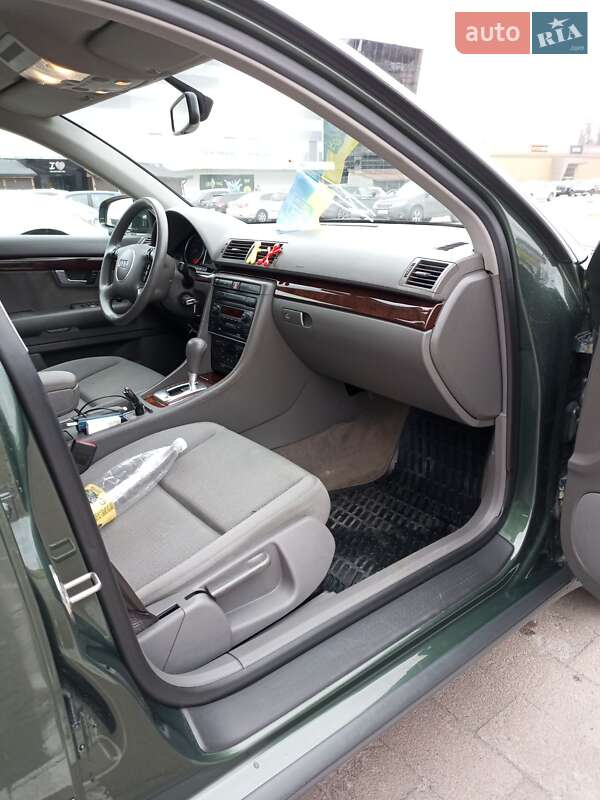 Седан Audi A4 2001 в Житомирі