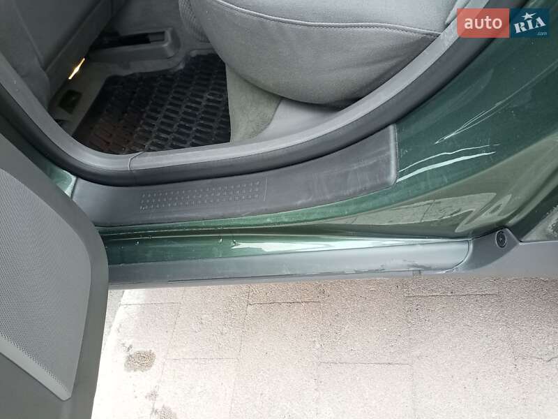 Седан Audi A4 2001 в Житомирі