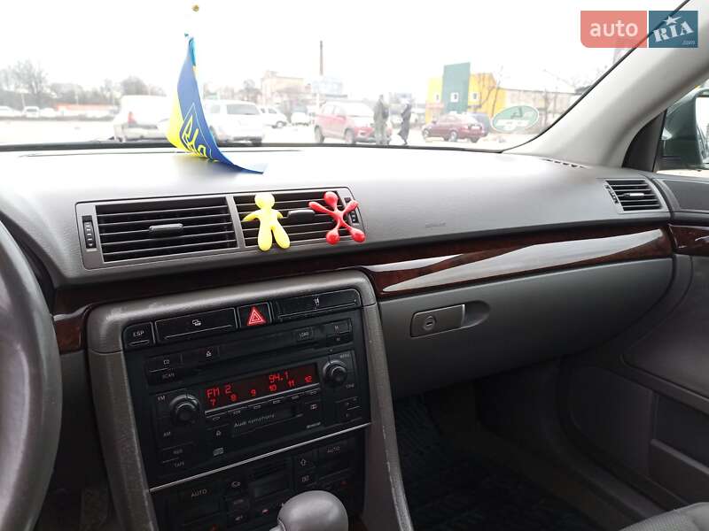 Седан Audi A4 2001 в Житомирі