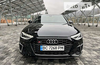 Седан Audi A4 2021 в 