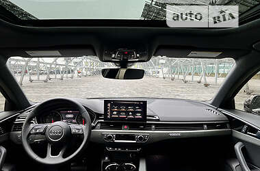Седан Audi A4 2021 в 
