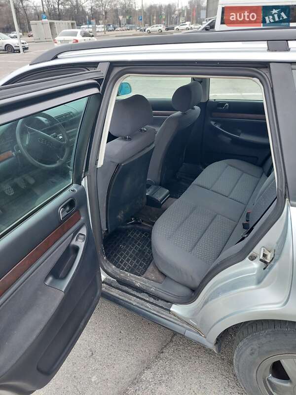 Универсал Audi A4 1996 в Днепре