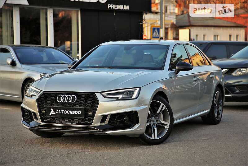 Седан Audi A4 2016 в 