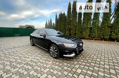 Седан Audi A4 2019 в 