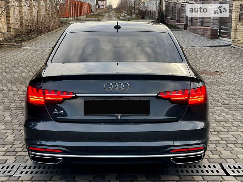 Седан Audi A4 2019 в Хмельницькому