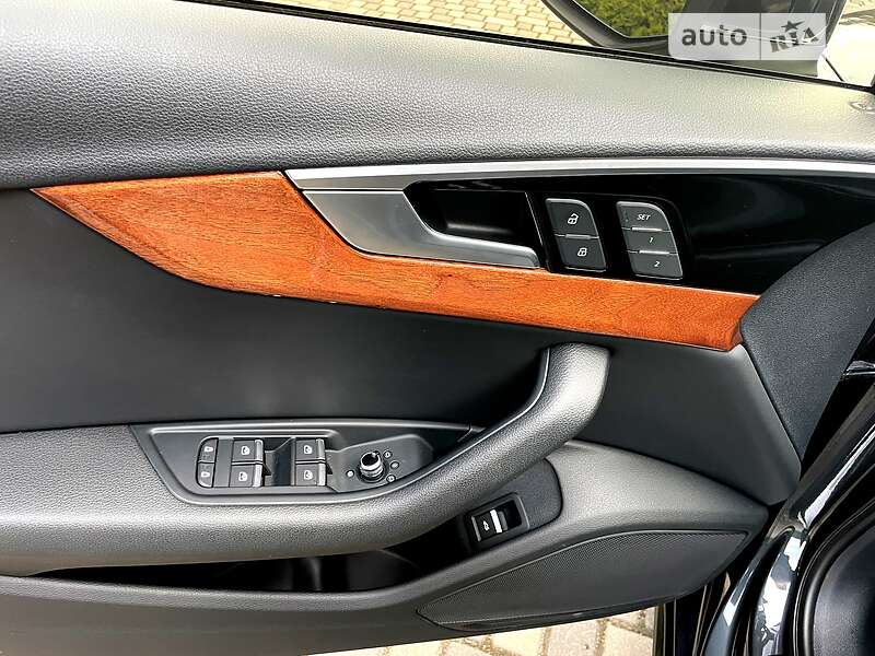Седан Audi A4 2019 в Хмельницькому