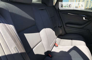 Седан Audi A4 2001 в 