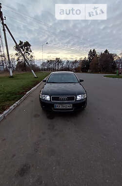 Седан Audi A4 2004 в Валках