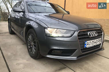 Универсал Audi A4 2012 в 