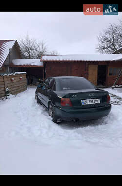 Седан Audi A4 1995 в Львове