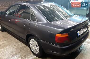 Седан Audi A4 1995 в 