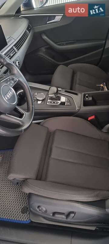 Седан Audi A4 2016 в Киеве