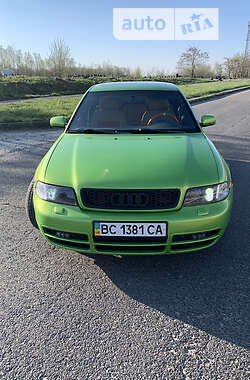Седан Audi A4 1997 в Львові