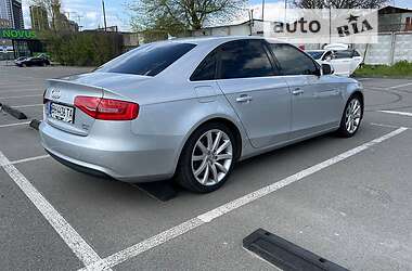 Седан Audi A4 2012 в Києві