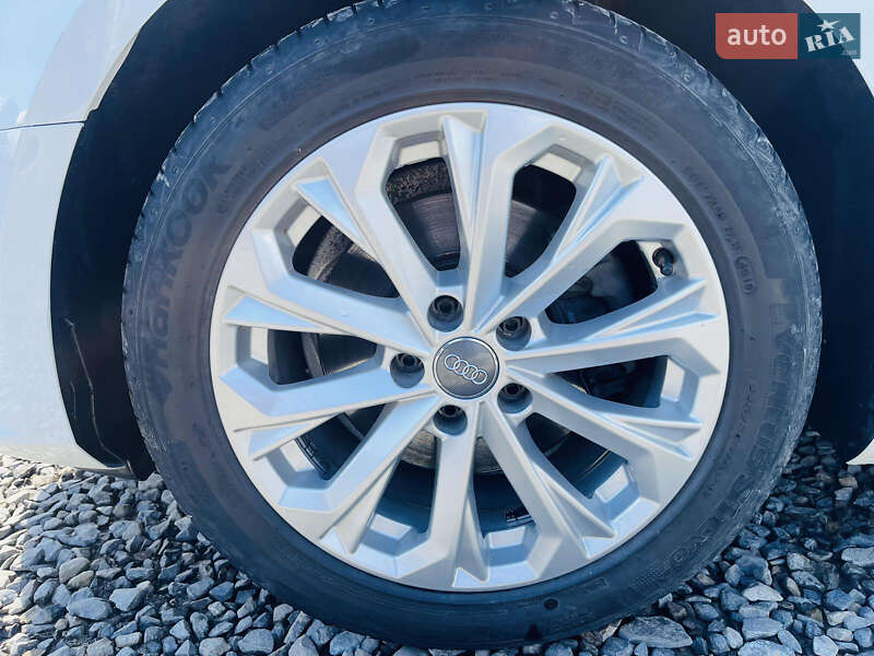 Универсал Audi A4 2017 в Рахове