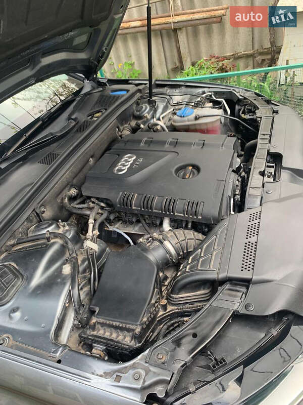 Седан Audi A4 2012 в Измаиле