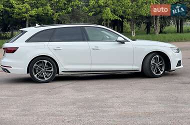 Универсал Audi A4 2019 в 