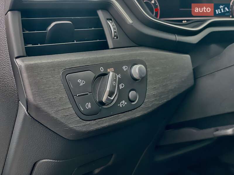 Универсал Audi A4 2019 в Житомире