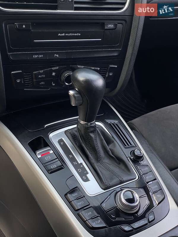 Седан Audi A4 2010 в Виннице