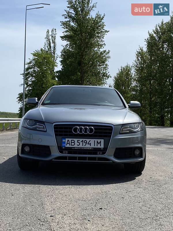 Седан Audi A4 2010 в Виннице