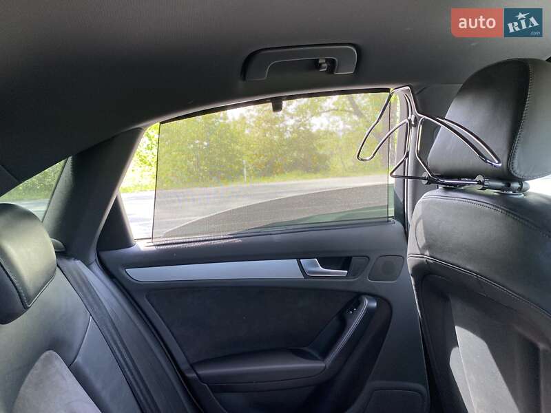 Седан Audi A4 2010 в Виннице