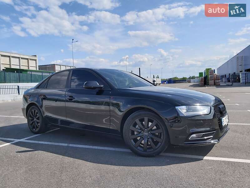 Седан Audi A4 2013 в Полтаве