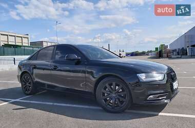 Седан Audi A4 2013 в 