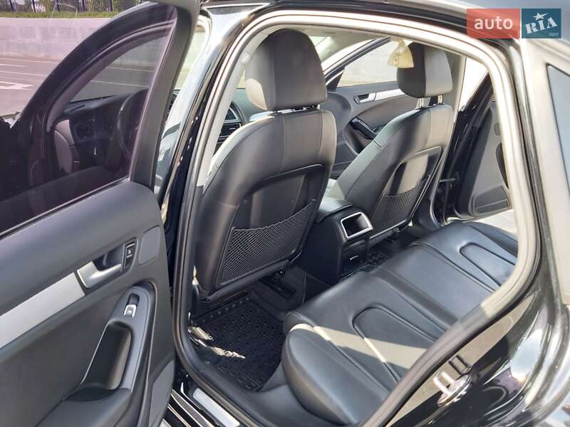 Седан Audi A4 2013 в Полтаве