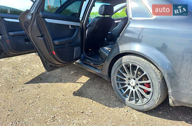 Седан Audi A4 2003 в Балті