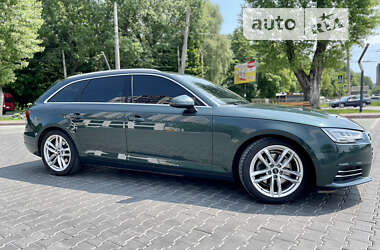 Универсал Audi A4 2017 в 