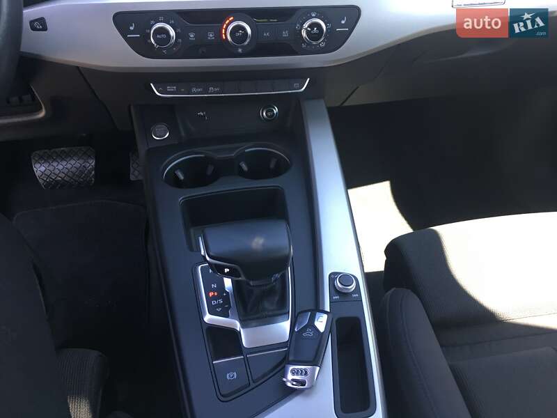 Универсал Audi A4 2019 в Ивано-Франковске